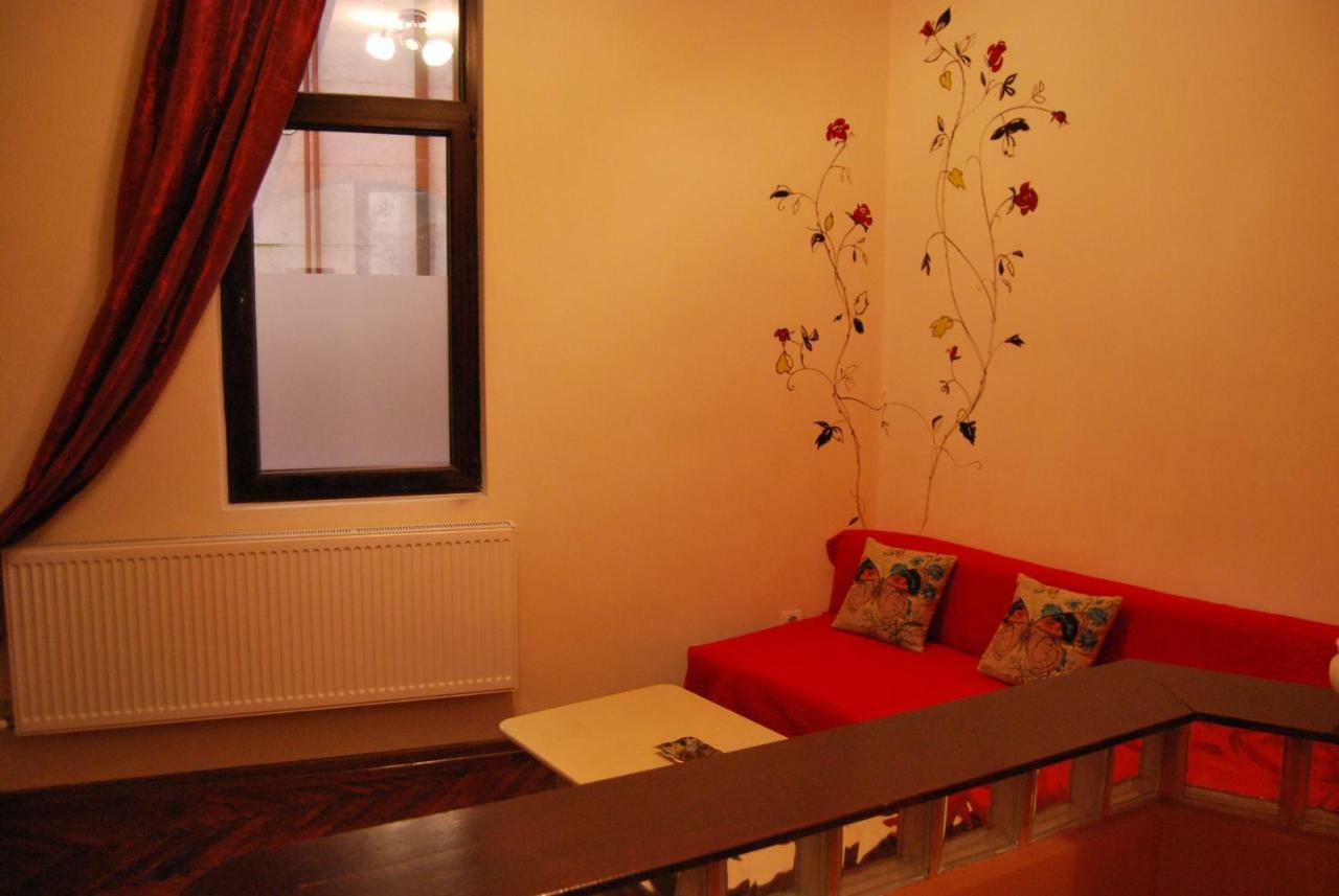 Motor House Unirii Hotel Bucureşti Ngoại thất bức ảnh