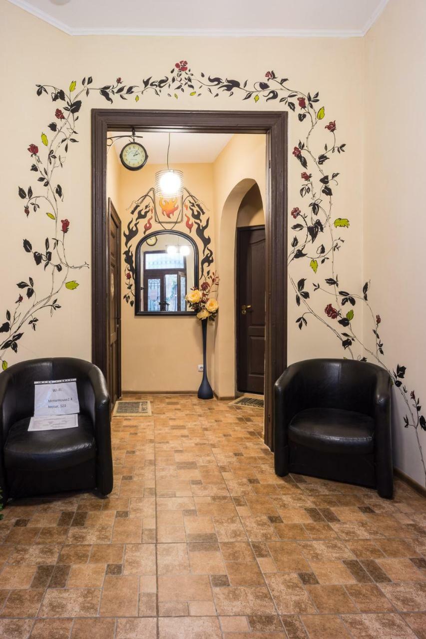 Motor House Unirii Hotel Bucureşti Ngoại thất bức ảnh