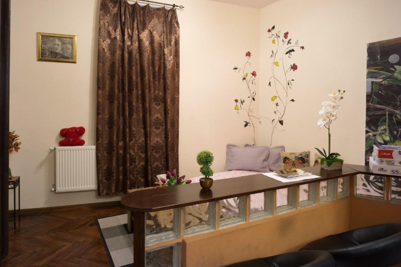 Motor House Unirii Hotel Bucureşti Ngoại thất bức ảnh